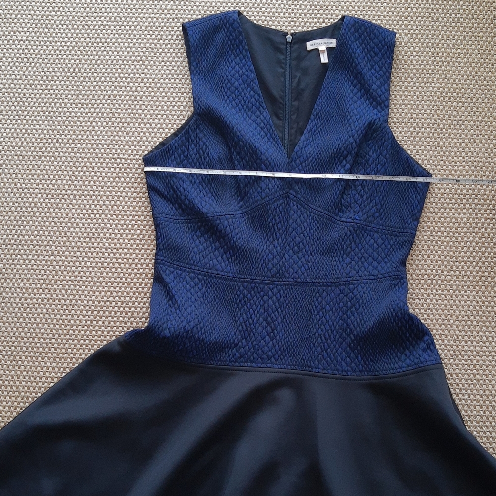 New. Rebecca Taylor V neck, snake jacquard navy Empire Dress, black bottom,lined - Picture 8 of 11